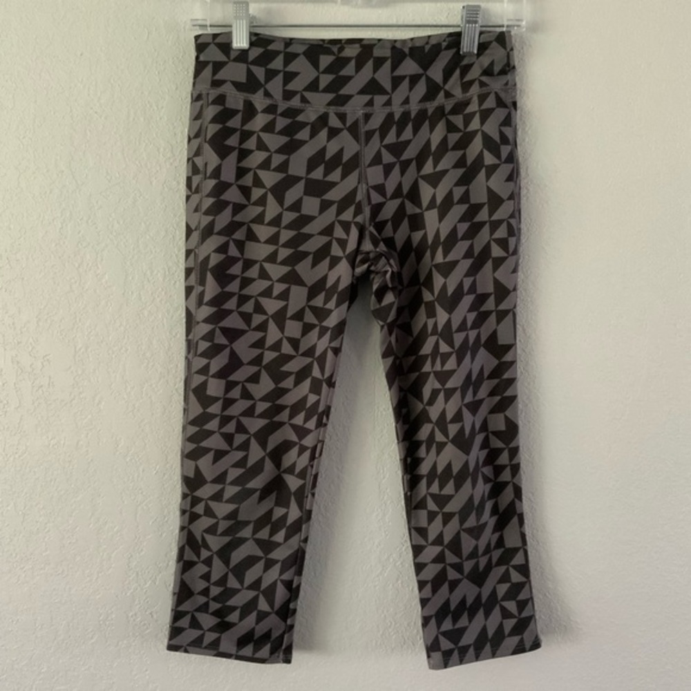 Old Navy Active Crop Leggings